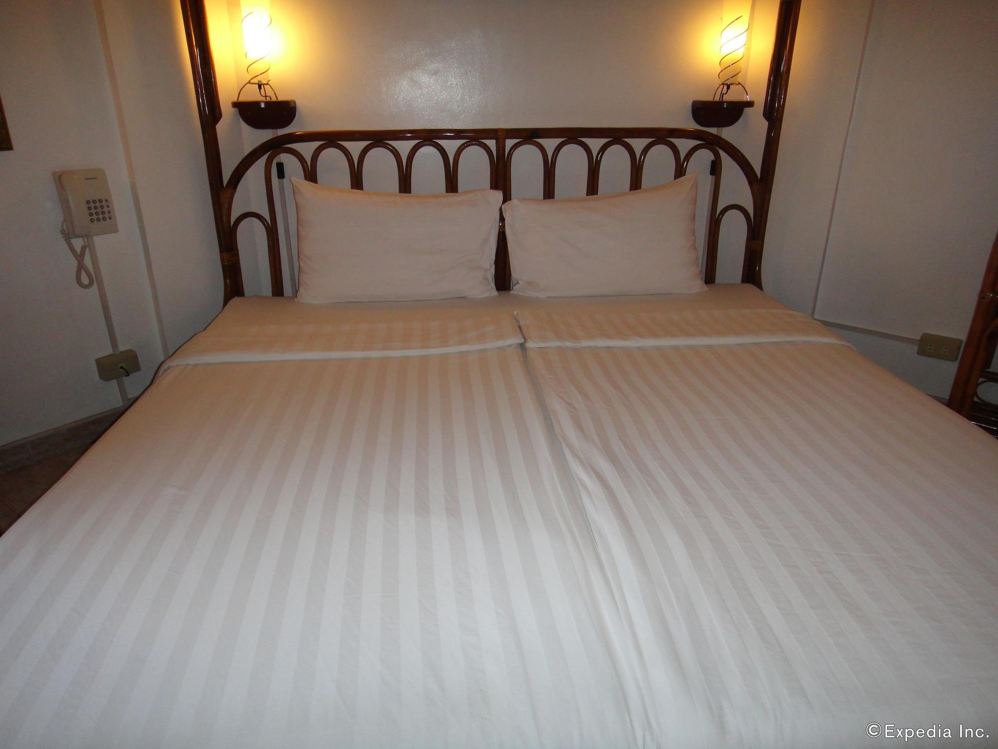 Dolce Hotel 3*