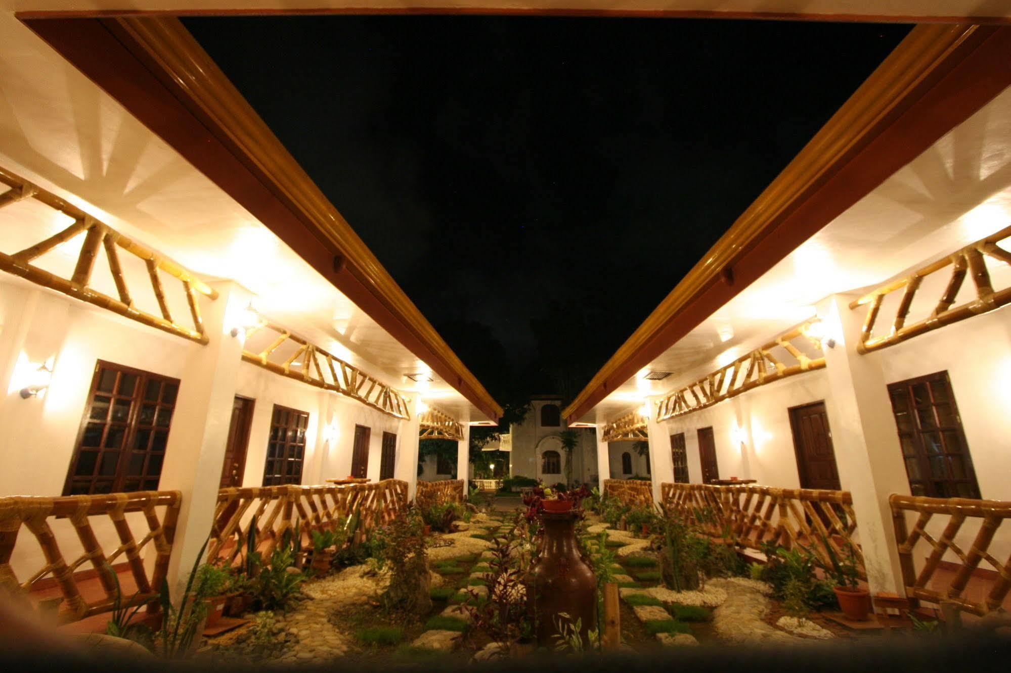 Dolce Hotel 3*