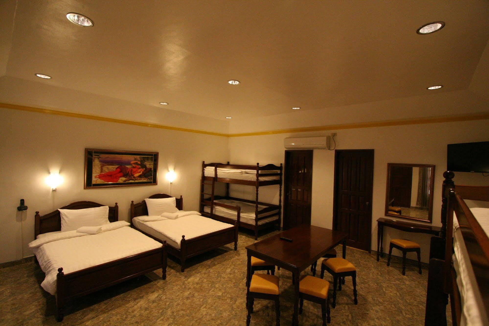 Dolce Hotel 3*